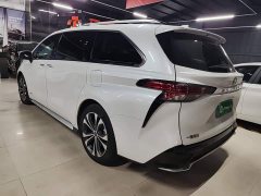 Toyota Grevias 2.5L Hybrid Premium Plus Edition - ფოტო 4