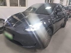 Tesla Model Y Long Range All-Wheel Drive - ფოტო 1