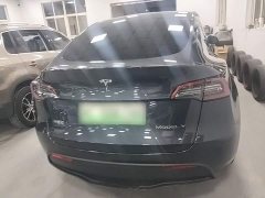 Tesla Model Y Long Range All-Wheel Drive - ფოტო 5
