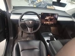 Tesla Model Y Long Range All-Wheel Drive - ფოტო 9