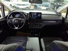 Honda Odyssey 2.0L e:HEV Sharp Radiance Edition - фото 9