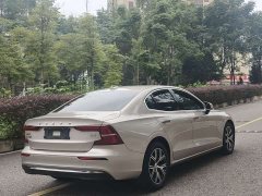 Volvo S60 B4 Smart Luxury Edition - ფოტო 15