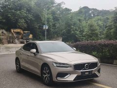 Volvo S60 B4 Smart Luxury Edition - ფოტო 3