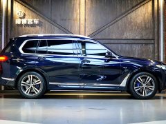 BMW X7 xDrive40i M Sport Luxury Package - фото 3