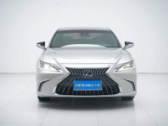 Lexus ES 200 Excellence Edition - ფოტო 10