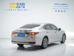 Lexus ES 200 Excellence Edition - ფოტო 3