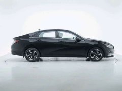Hyundai Elantra 1.5L CVT Luxury - ფოტო 5