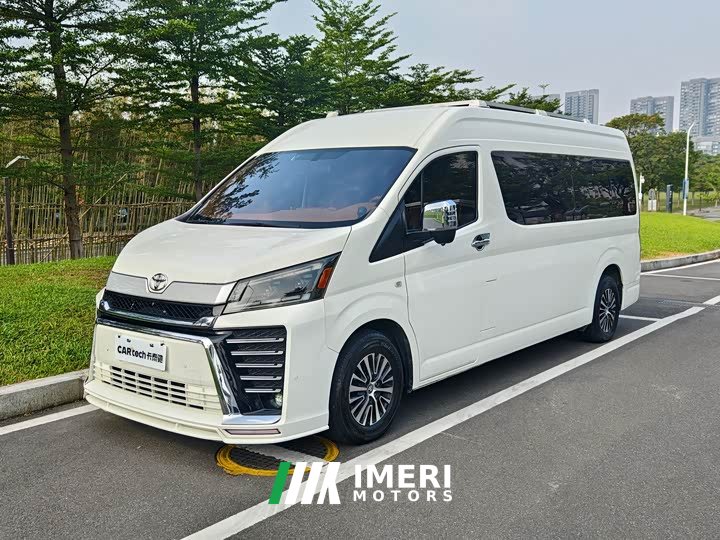 Toyota HIACE 3.5L Automatic 7-Seater