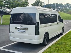 Toyota HIACE 3.5L Automatic 7-Seater - ფოტო 4