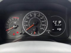 Toyota HIACE 3.5L Automatic 7-Seater - ფოტო 12