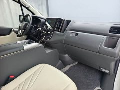 Toyota HIACE 3.5L Automatic 7-Seater - ფოტო 15