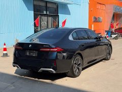 BMW 5 Series 530Li Luxury Edition Premium Package - ფოტო 6