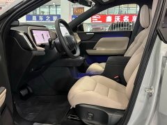 Volvo XC70 Plug-in Hybrid AWD Extended Range Core - ფოტო 11