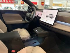 Volvo XC70 Plug-in Hybrid AWD Extended Range Core - ფოტო 8