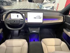 Volvo XC70 Plug-in Hybrid AWD Extended Range Core - ფოტო 9