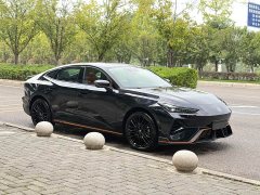 Changan UNI-V Third Generation 1.5T 500Bar Luxury Sport Edition - ფოტო 3