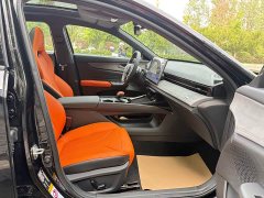 Changan UNI-V Third Generation 1.5T 500Bar Luxury Sport Edition - ფოტო 5