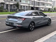 Hyundai Elantra 1.5L CVT Luxury - ფოტო 7