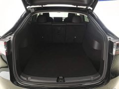 Tesla Model Y Long Range All-Wheel Drive - ფოტო 4