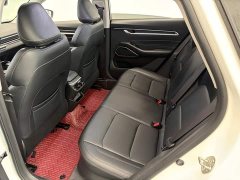 Geely Emgrand 4th Generation 1.5L CVT Luxury - photo 7
