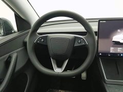 Tesla Model Y Rear-Wheel Drive - ფოტო 11