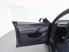 Tesla Model Y Rear-Wheel Drive - ფოტო 8