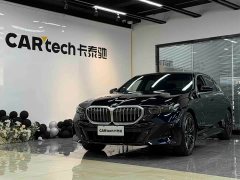 BMW 5 Series 530Li Premier M Sport Package - ფოტო 1