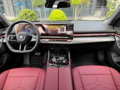 BMW 5 Series 530Li Premier M Sport Package - ფოტო 14