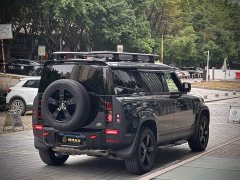 Land Rover Defender 110 3.0T P400 Dark Edition - photo 6