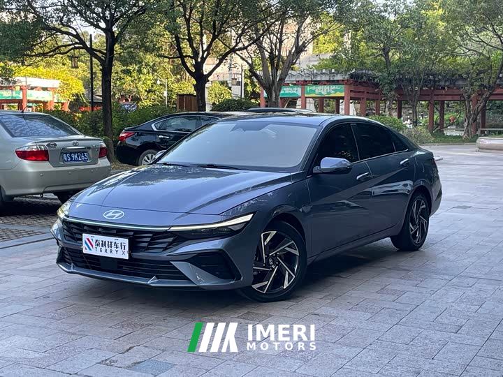 Hyundai Elantra 1.5L CVT Luxury