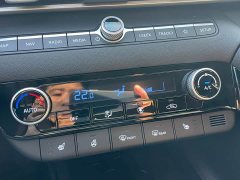 Hyundai Elantra 1.5L CVT Luxury - ფოტო 20