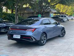 Hyundai Elantra 1.5L CVT Luxury - ფოტო 3