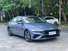 Hyundai Elantra 1.5L CVT Luxury - ფოტო 6