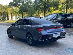 Hyundai Elantra 1.5L CVT Luxury - ფოტო 9