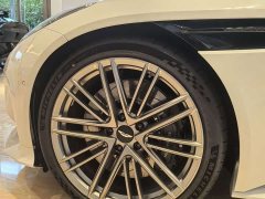 Aston Martin DB12 4.0T V8 Coupe - фото 2