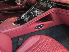 Aston Martin DB12 4.0T V8 Coupe - фото 8