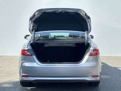 Toyota Camry Hybrid 2.0L HGVP Luxury - ფოტო 8