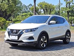 Nissan Qashqai Classic 2.0L CVT XV Comfort Edition - фото 1