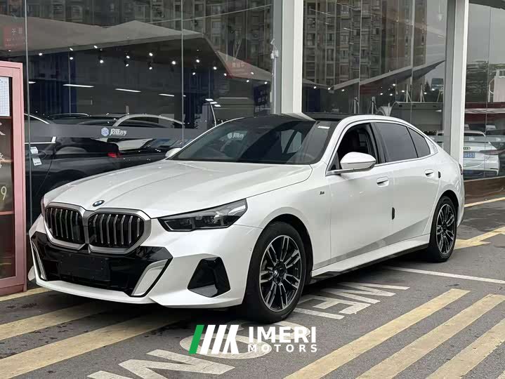 BMW 5 Series 530Li Premier M Sport Package - ავტომობილი ჩინეთიდან