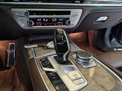 BMW 7 Series 740Li Premier Luxury Package - фото 10