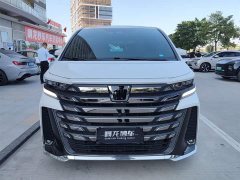Toyota Vellfire Crown Hybrid 2.5L Premium Edition - фото 2