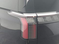 Zeekr 009 Six-Seat Executive AWD 108kWh - ფოტო 15