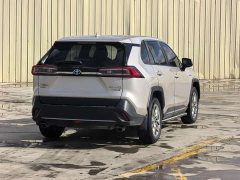 Toyota Wildlander 2.5L E-CVTAWDLuxury Edition - photo 9