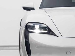 Porsche Taycan 4 Cross Turismo - photo 4