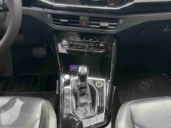 Volkswagen Taos 280TSI FWD Luxury Smart Connected Edition - фото 8