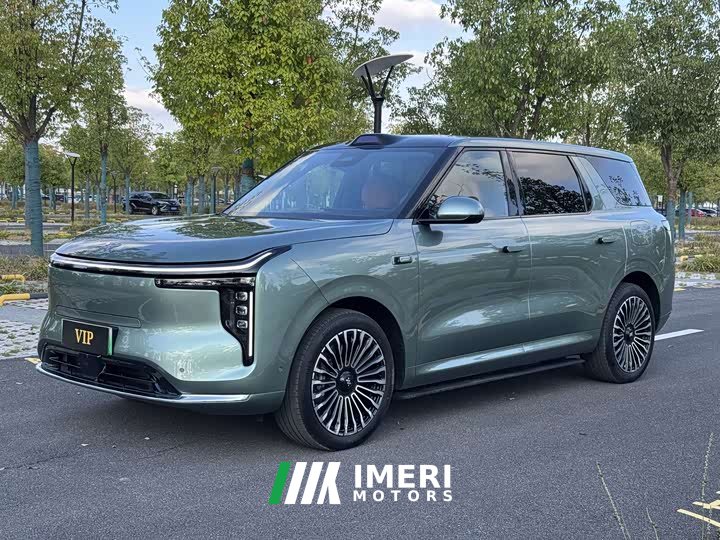 IM Motors Zhiji LS8 52 Max Luxury Six-Seater - car from China