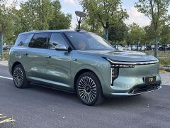 IM Motors Zhiji LS8 52 Max Luxury Six-Seater - photo 3
