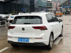 Volkswagen Golf 200TSI DSG - ფოტო 4