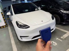 Tesla Model Y Rear-Wheel Drive - ფოტო 2