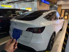 Tesla Model Y Rear-Wheel Drive - ფოტო 4